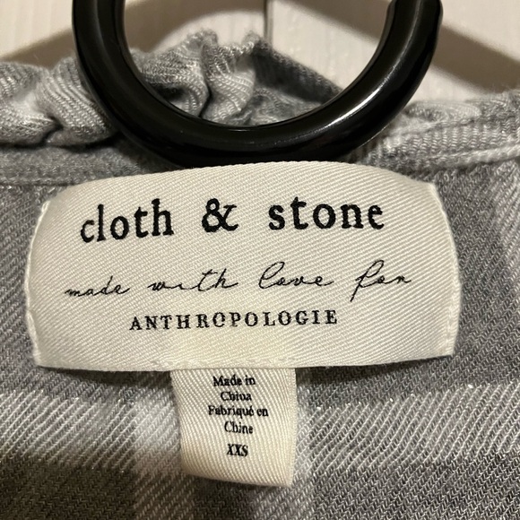 Cloth & Stone Blouse Women’s Sz XXS Gray Plaid V Neck Casual School Lightweight - Picture 2 of 6